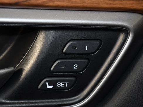 Certified 2020 Honda CR-V Touring image 34