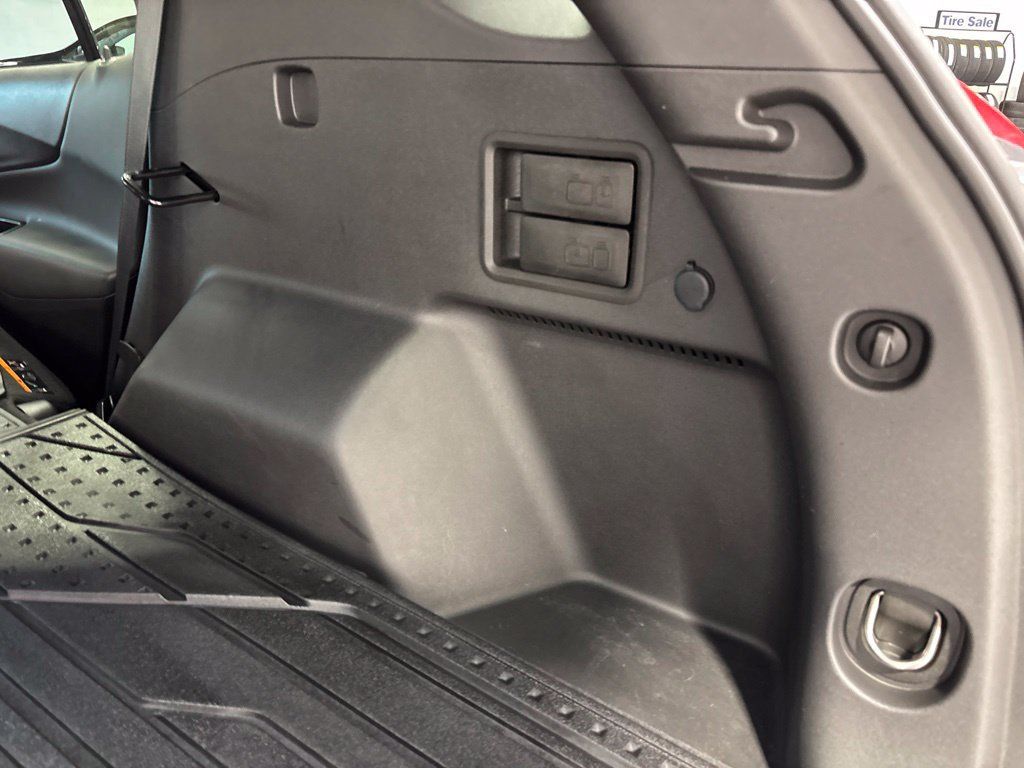 Used 2024 Chevrolet Equinox LT w/ LPO, Floor Liner Package AWD/4WD image 41