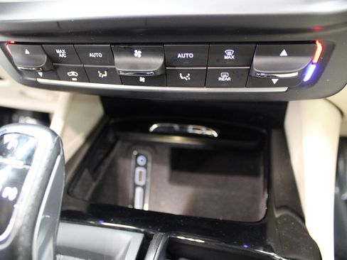 Used 2022 Maserati Levante GT image 32