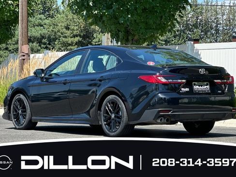 Used 2025 Toyota Camry SE FWD image 6