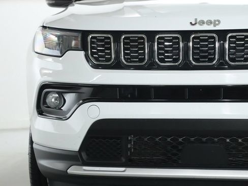 Used 2025 Jeep Compass Limited AWD/4WD image 7