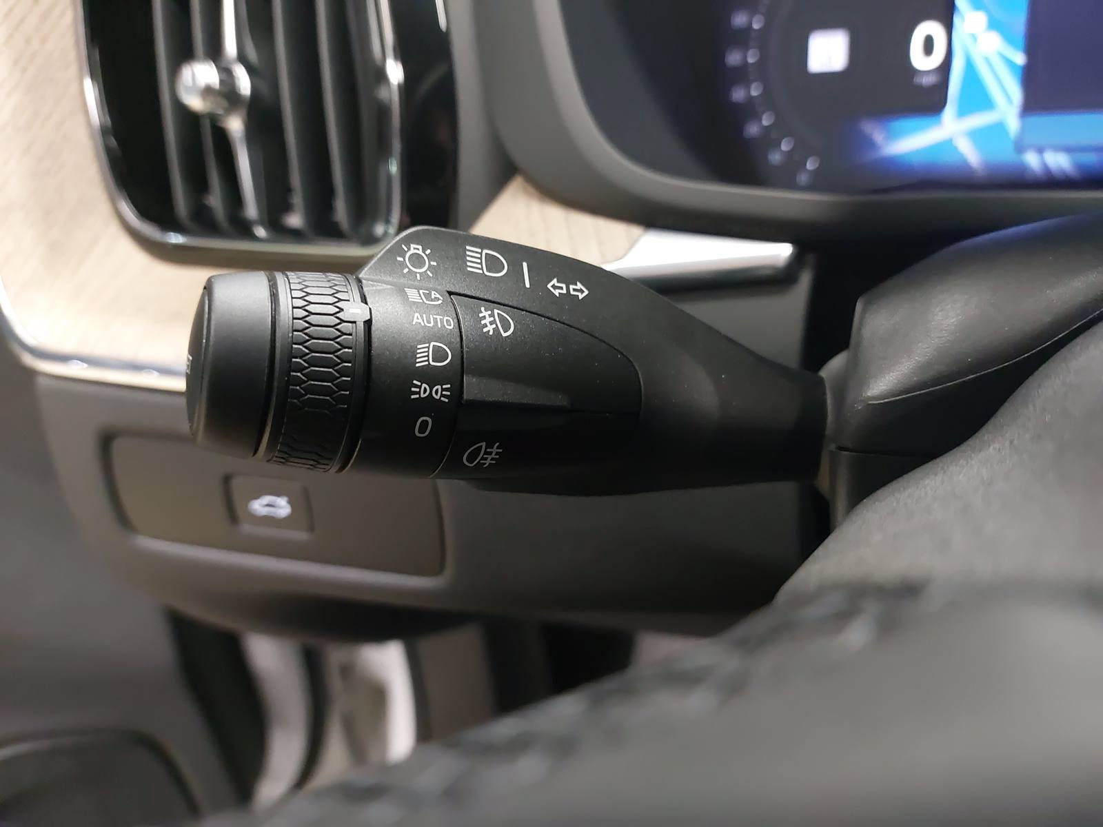 Used 2026 Volvo XC60 B5 Core AWD/4WD image 26