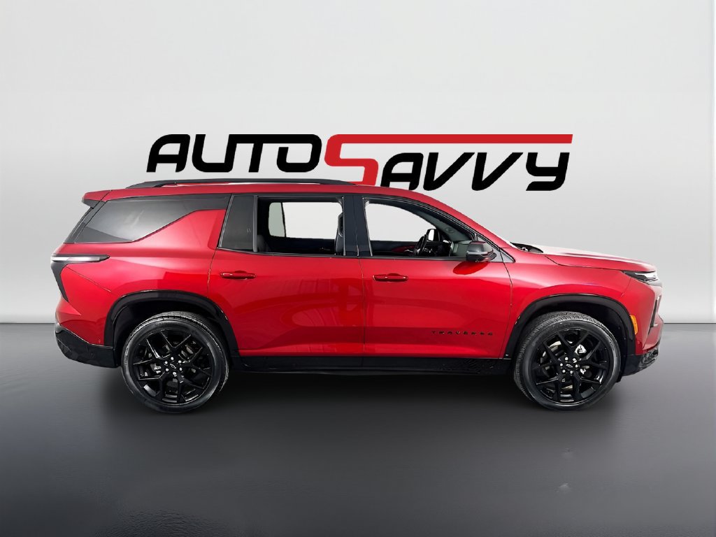 Used 2025 Chevrolet Traverse RS w/ LPO, Floor Liner Package AWD/4WD image 4