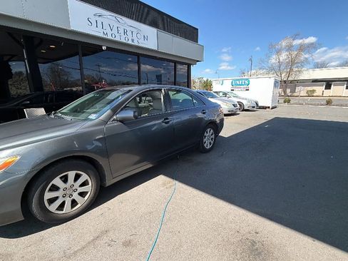 Used 2009 Toyota Camry XLE image 8
