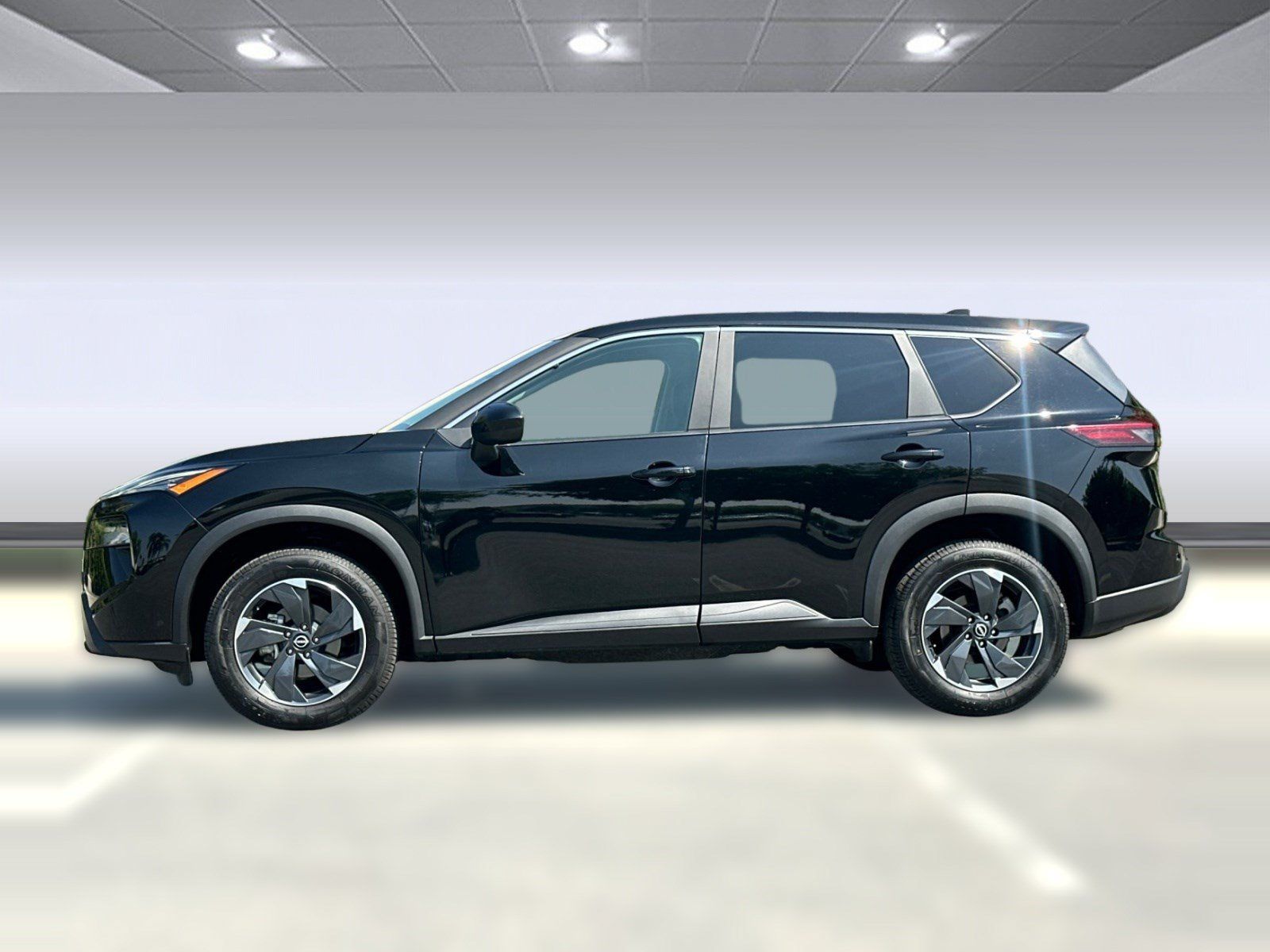 Used 2025 Nissan Rogue SV AWD/4WD image 2