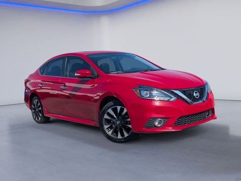 Used 2017 Nissan Sentra SR w/ SR Premium Technology Package image 2