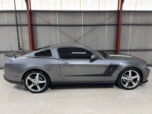 Used 2010 Ford Mustang GT Premium image 15
