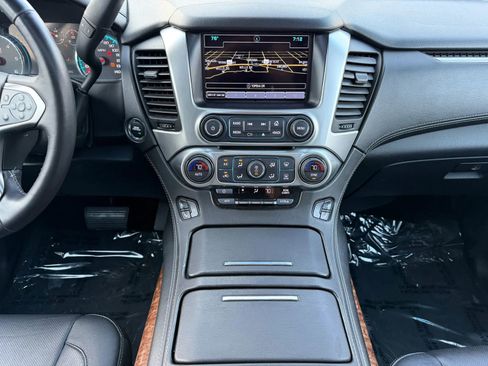 Used 2017 Chevrolet Suburban Premier AWD/4WD image 18