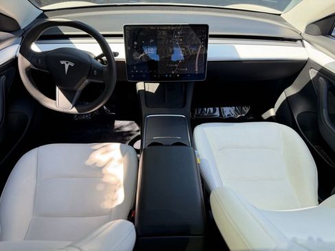Used 2021 Tesla Model 3 Standard Range Plus image 37