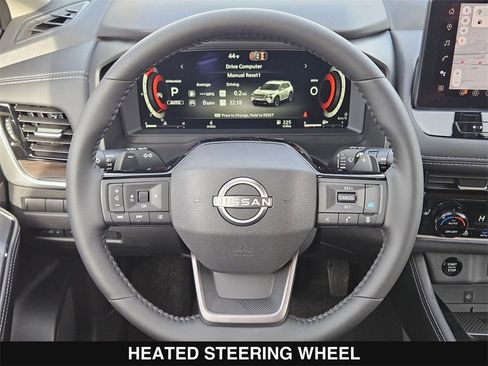 New 2026 Nissan Rogue Platinum image 25