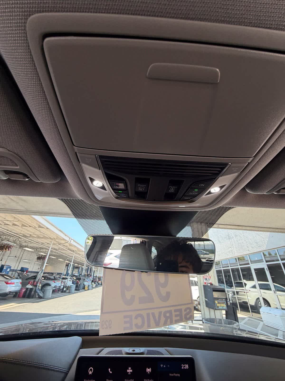 Used 2024 Acura MDX w/ Technology Package AWD/4WD image 19