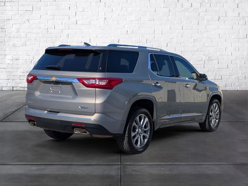 Used 2018 Chevrolet Traverse Premier w/ Driver Confidence II Package image 6