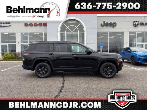 New 2025 Jeep Grand Cherokee L Altitude image 1