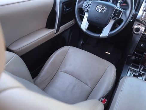 Used 2017 Toyota 4Runner Limited AWD/4WD image 20