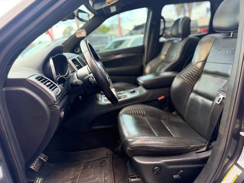 Used 2017 Jeep Grand Cherokee SRT AWD/4WD image 30