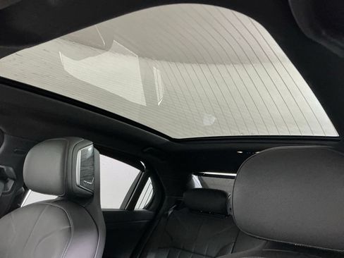 Used 2024 BMW i7 xDrive60 AWD/4WD image 22