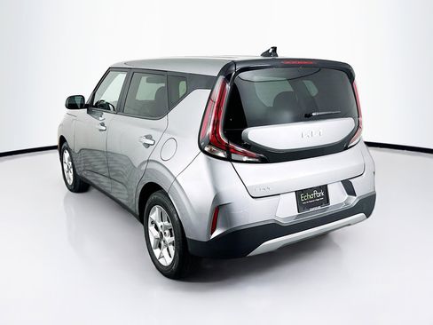 Used 2025 Kia Soul LX w/ LX Technology Package FWD image 5