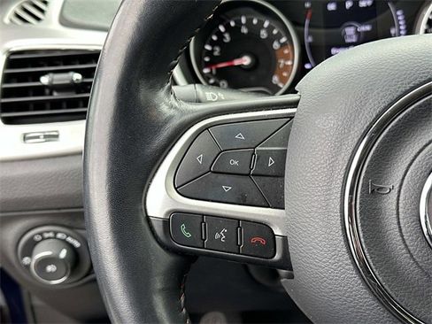 Certified 2019 Jeep Compass Latitude image 28