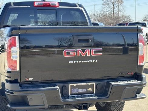 Used 2022 GMC Canyon AT4 image 8