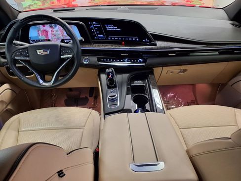 Used 2024 Cadillac Escalade ESV Premium Luxury RWD image 17