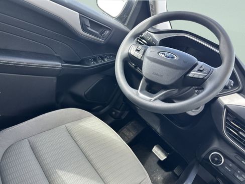 Used 2022 Ford Escape S image 2