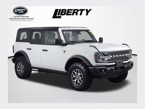 Used 2025 Ford Bronco Badlands AWD/4WD image 1