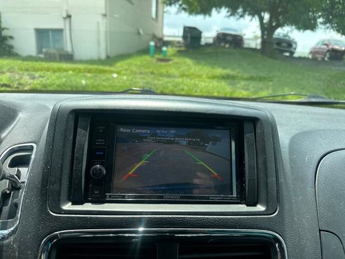 Used 2020 Dodge Grand Caravan SE FWD image 18