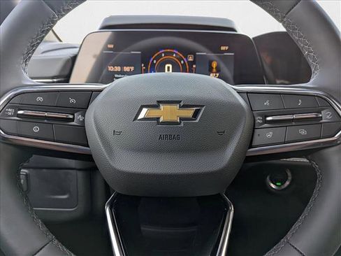 New 2025 Chevrolet Suburban Premier image 14