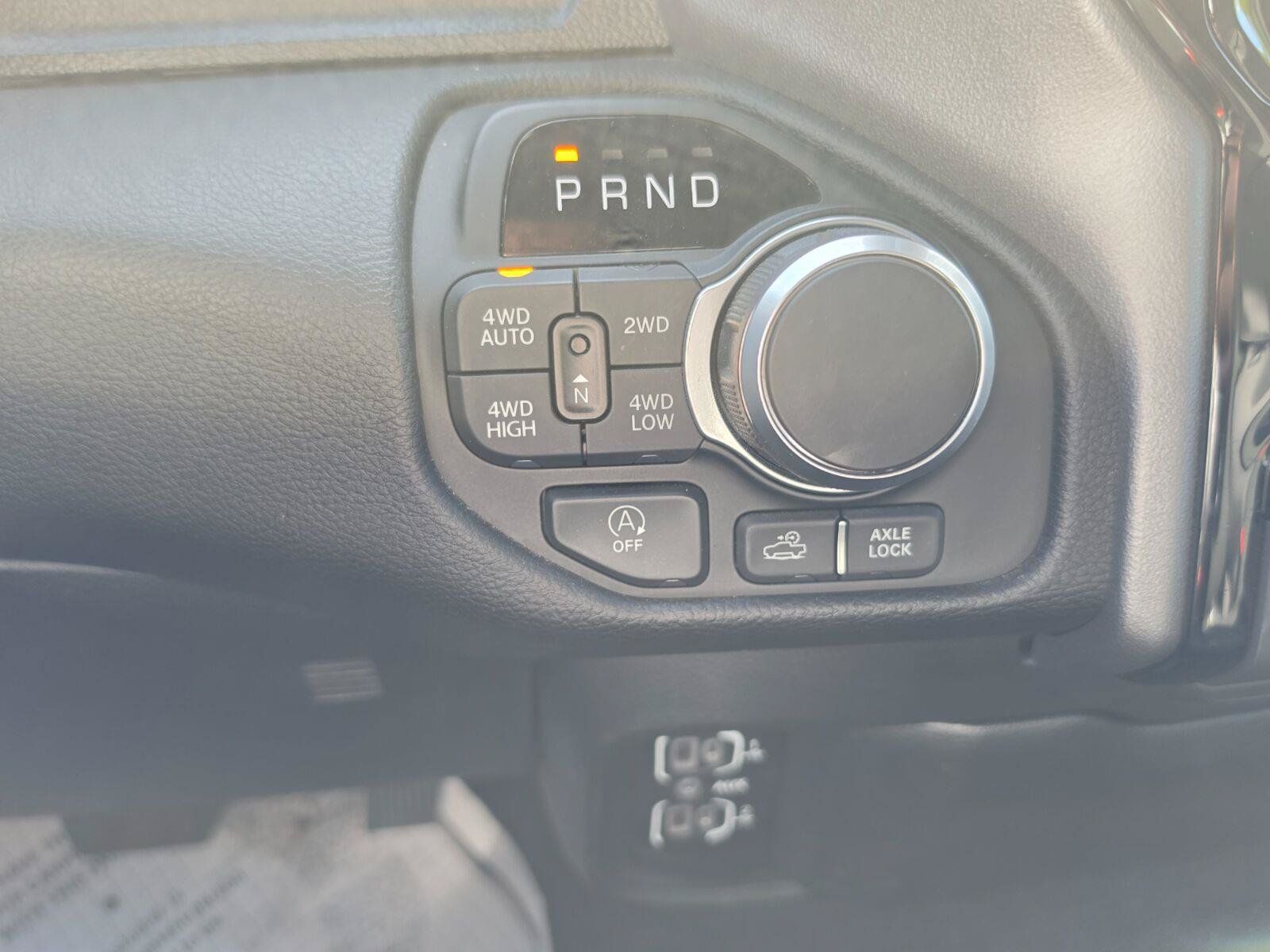 Used 2025 RAM 1500 Big Horn AWD/4WD image 10
