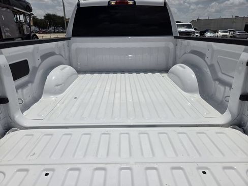 Used 2025 RAM 1500 Laramie AWD/4WD image 29