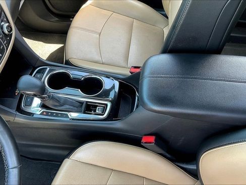 Used 2023 Chevrolet Equinox Premier image 26