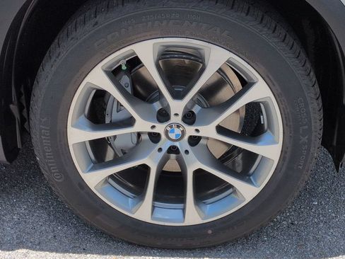 New 2026 BMW X5 xDrive40i w/ Premium Package AWD/4WD image 11