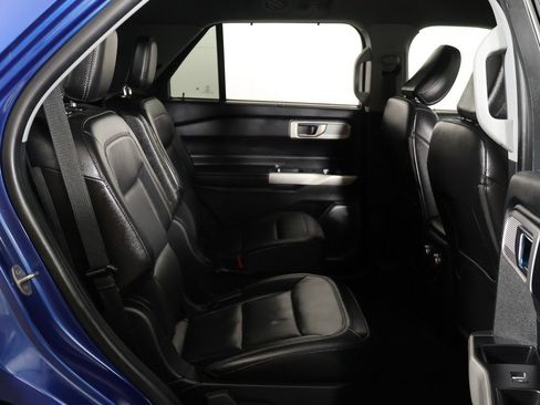 Used 2022 Ford Explorer Limited w/ Equipment Group 301A RWD image 34