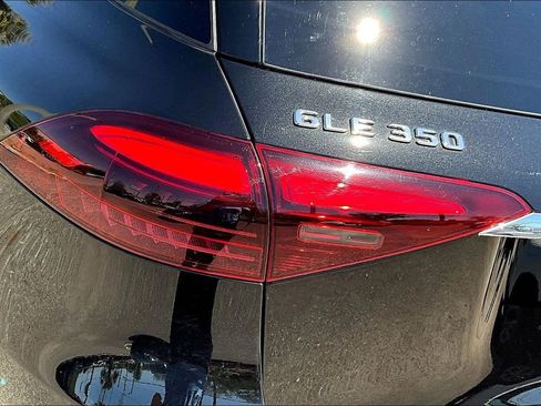 Used 2025 Mercedes-Benz GLE 350 4MATIC image 23
