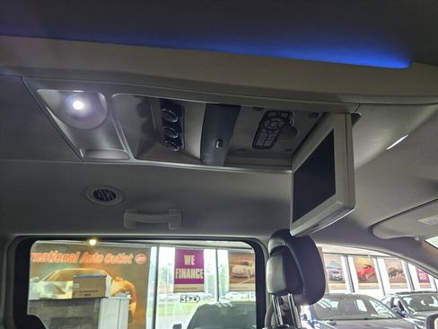 Used 2012 Chrysler Town & Country Touring w/ Entertainment Group #1 image 17