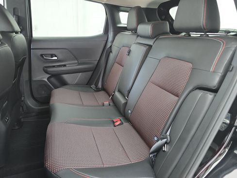 New 2026 Nissan Kicks SR FWD image 13
