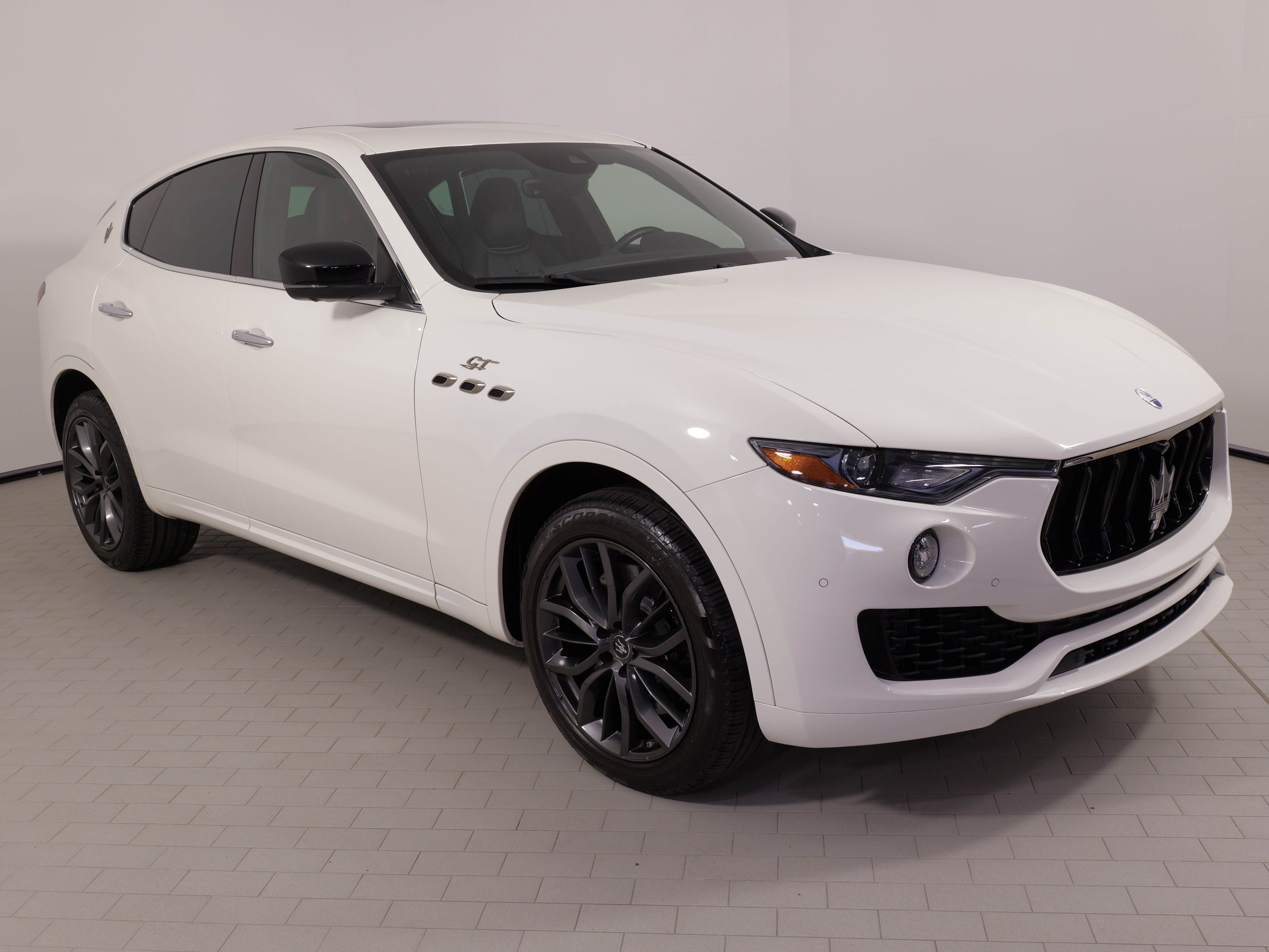 Used 2024 Maserati Levante GT Ultima AWD/4WD image 7