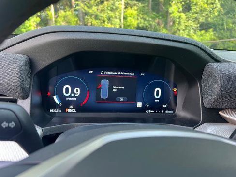 Used 2025 Ford Explorer Active image 14