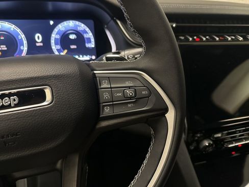 New 2025 Jeep Grand Cherokee L Limited image 31