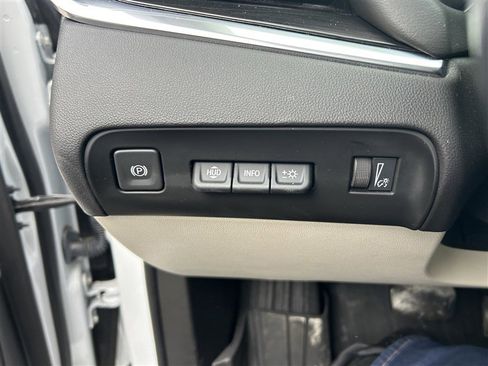 Used 2023 Buick Enclave Premium w/ Experience Buick Package image 15