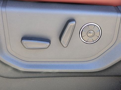 Certified 2022 Ford F250 Platinum image 23