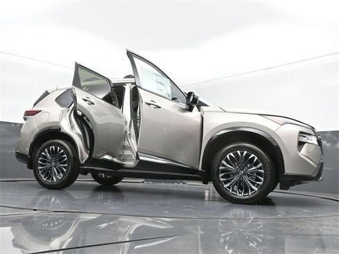 New 2025 Nissan Rogue Platinum w/ Platinum Premium Package image 50