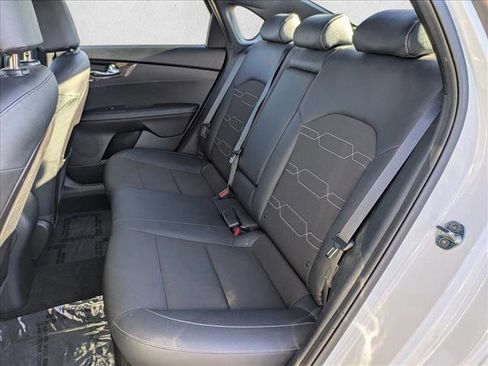 Used 2022 Kia Forte GT-Line w/ GT-Line Technology Package image 18