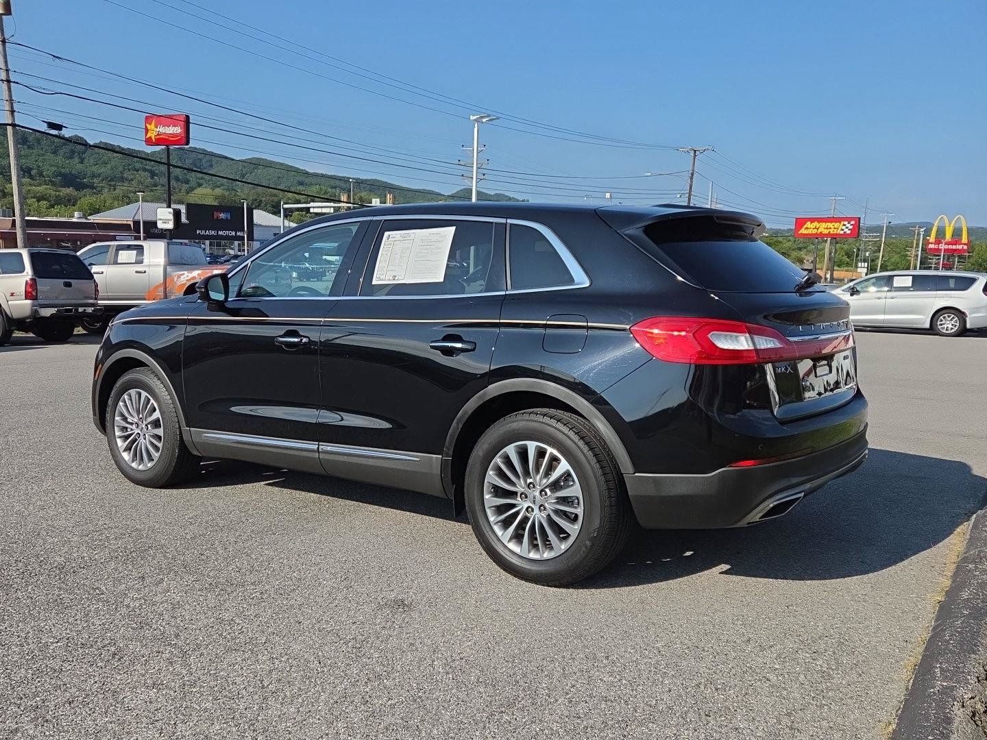 Used 2018 Lincoln MKX Select w/ Select Plus Package AWD/4WD image 5