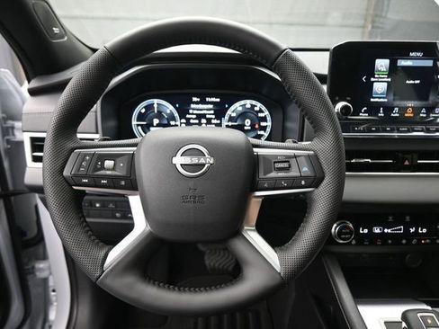 New 2026 Nissan Rogue Platinum image 2