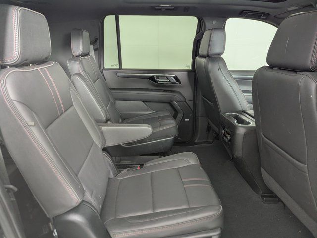 Used 2025 Chevrolet Suburban RST w/ Comfort Package AWD/4WD image 19