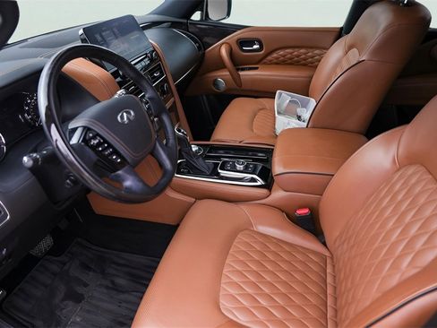 Used 2024 INFINITI QX80 Sensory w/ Cargo Package image 12