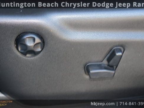 Used 2024 Dodge Durango GT image 35