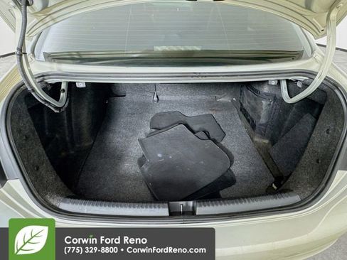 Used 2011 Volkswagen Jetta SE image 22