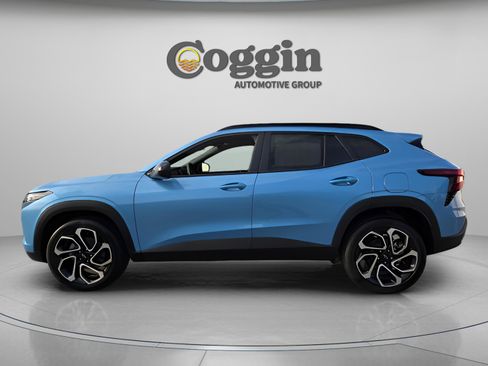 New 2026 Chevrolet Trax RS w/ Sunroof Package image 2